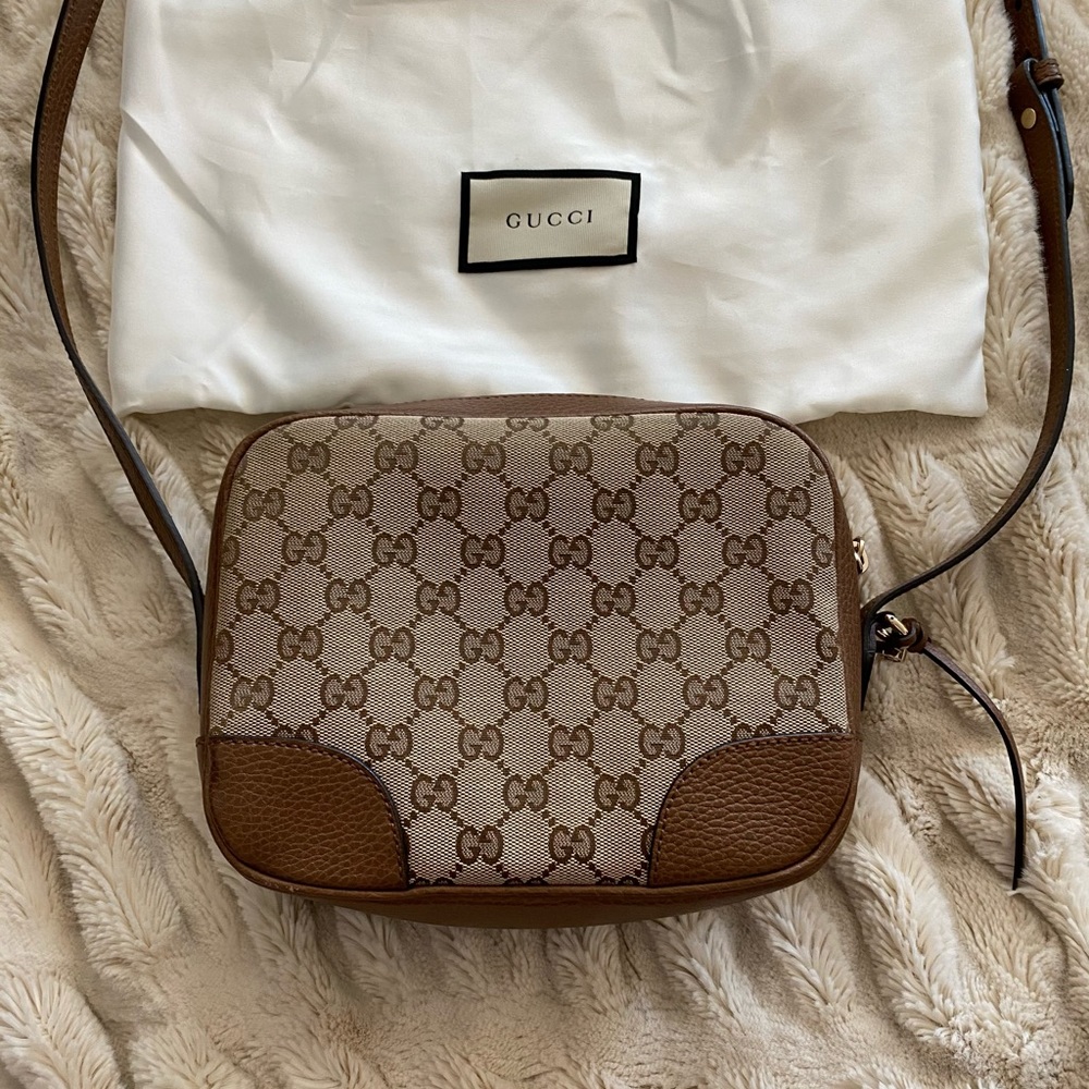 Gucci Bree Camera Crossbody Bag in Brown